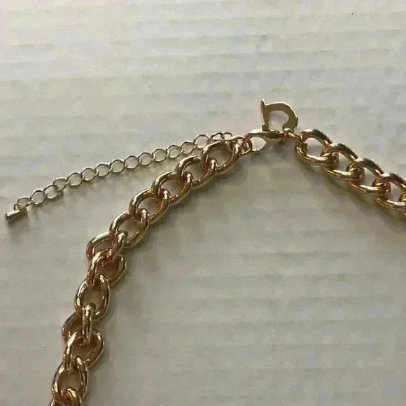 Thalia new Gold Pearl Multichain Necklace - Picture 6 of 8